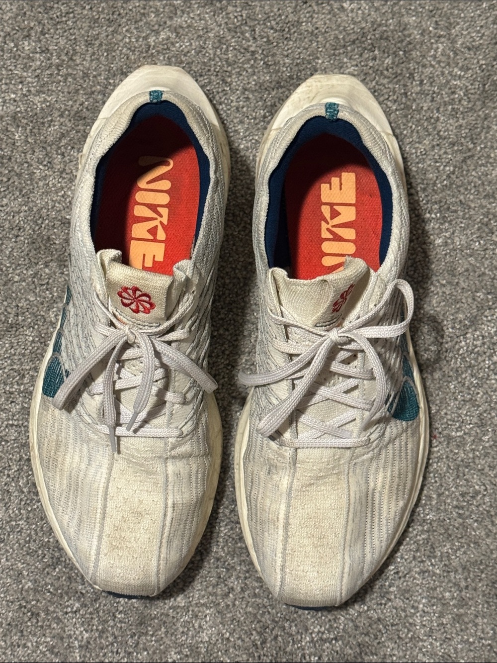 Nike Men’s Gray/Teal Athletic Running Shoes - Picture 3 of 5